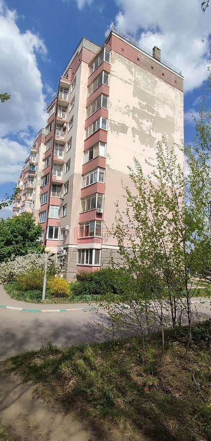 квартира г Старый Оскол мкр-н Космос, 12 фото 1