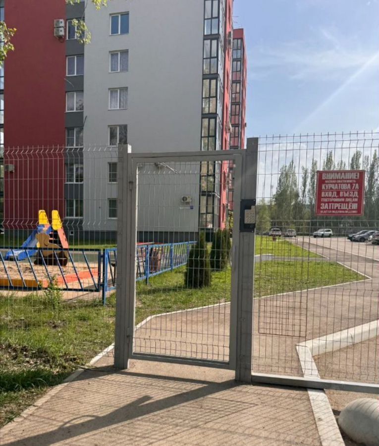 квартира г Тольятти р-н Автозаводский 4-й квартал б-р Курчатова 7а фото 1