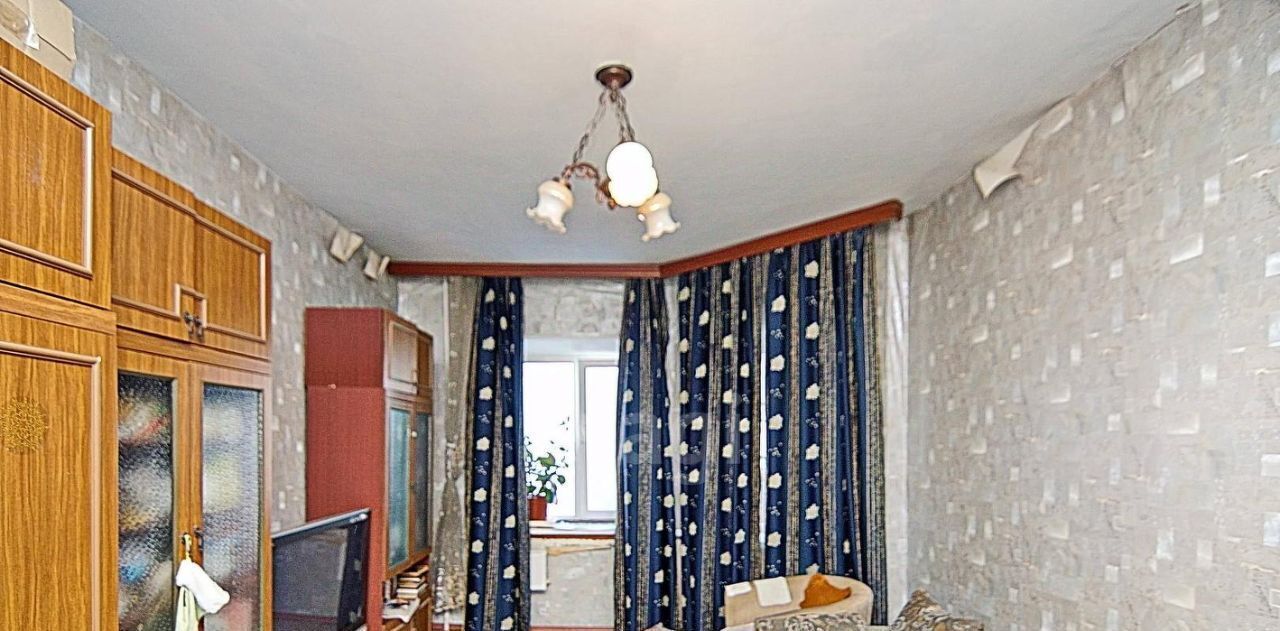 квартира г Сургут 9-10-й микрорайон ул Энергетиков 1/1 фото 3