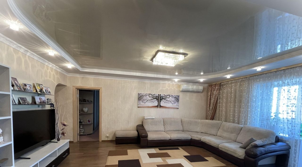 квартира г Тольятти р-н Автозаводский ул Дзержинского 18а фото 1
