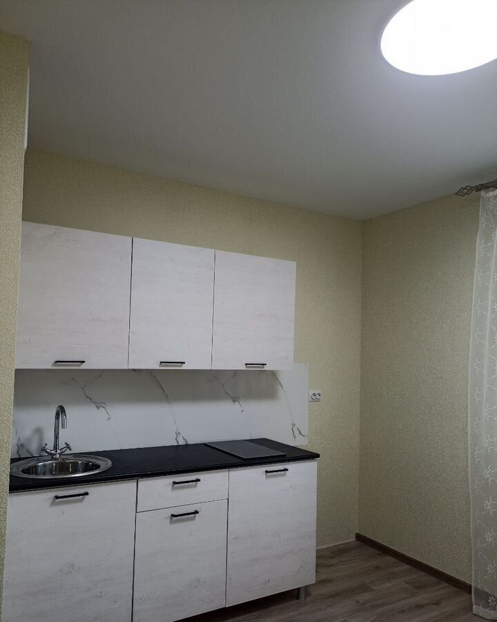 квартира г Нижний Новгород Парк культуры ул Коломенская 8к/4 фото 4