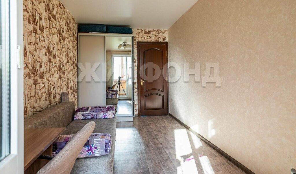 квартира г Новосибирск р-н Дзержинский Золотая Нива ул Доватора 31 фото 4