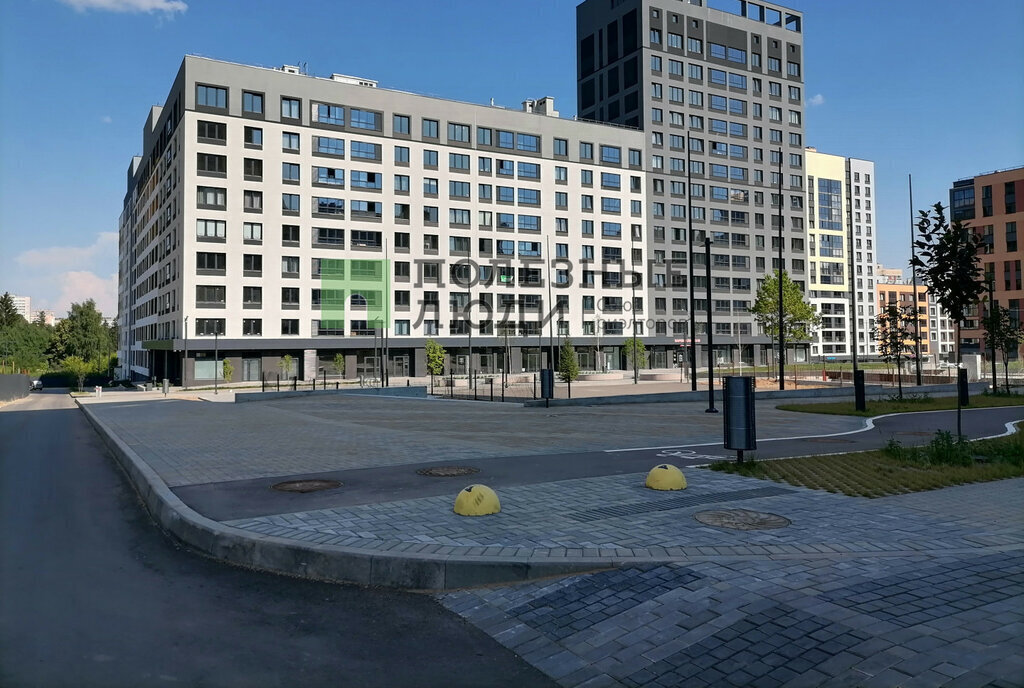 офис г Ижевск улица имени В. С. Тарасова, 1 фото 2