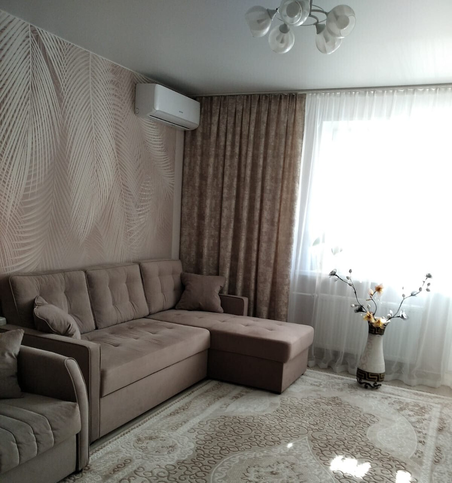 квартира р-н Ейский г Ейск ул Коммунистическая 20/1 фото 1