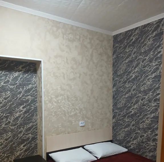 комната р-н Ейский г Ейск ул Сазонова 10 фото 2