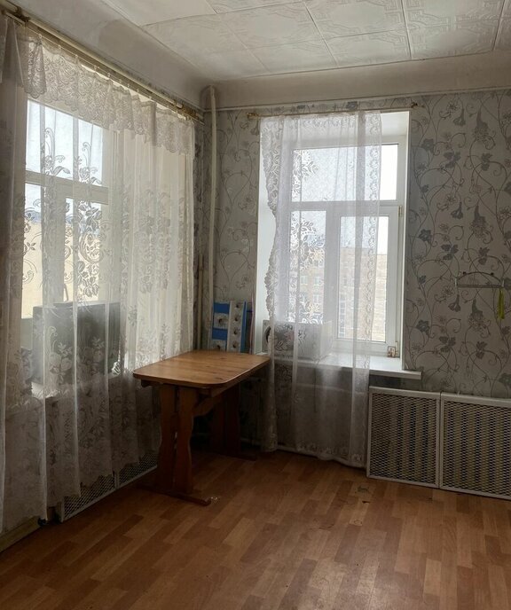 комната г Санкт-Петербург метро Нарвская пр-кт Старо-Петергофский 35б фото 1