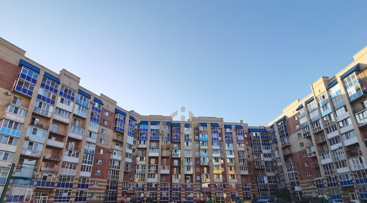 квартира г Омск р-н Ленинский ул Светловская 10 фото 1