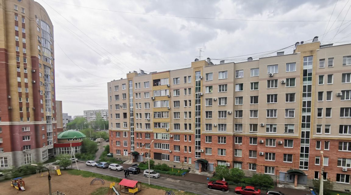 квартира г Омск р-н Кировский б-р Архитекторов 12к/1 Кировский АО фото 1
