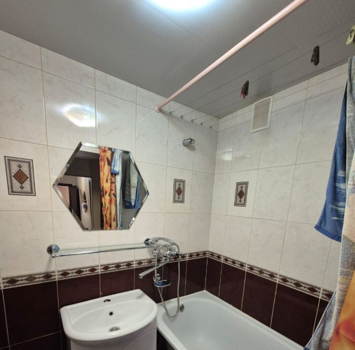 квартира г Саратов р-н Октябрьский ул. Имени В. Г. Клочкова, 52/64 фото 10