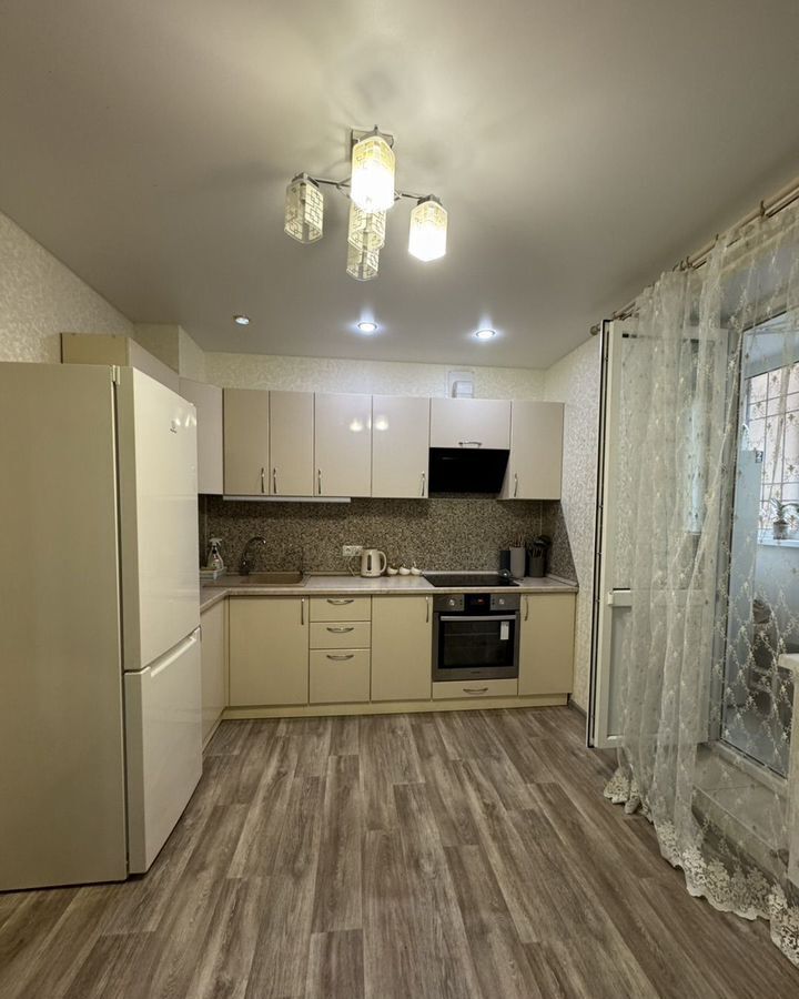 квартира г Саратов р-н Заводской ул им Николая Чихарева 10д ЖК «Радуга» фото 8