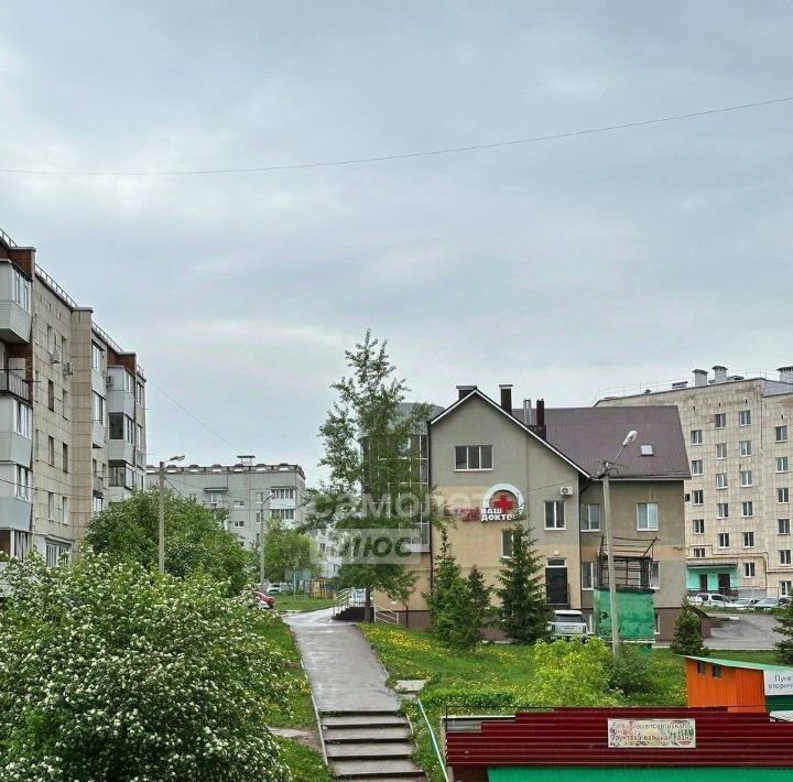 квартира г Октябрьский 34-й микрорайон 8А фото 15