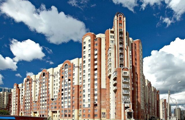 метро Площадь Мужества р-н Пискарёвка дом 62к/3 фото