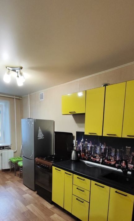 квартира г Балаково ул Братьев Захаровых 4 фото 2
