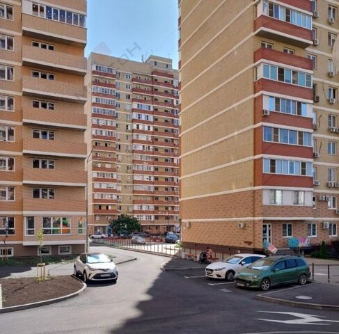 р-н Прикубанский ул им. Евгении Жигуленко 7 фото