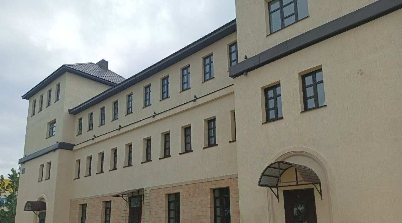 квартира г Оренбург р-н Центральный ул Ходакова 64 фото 17