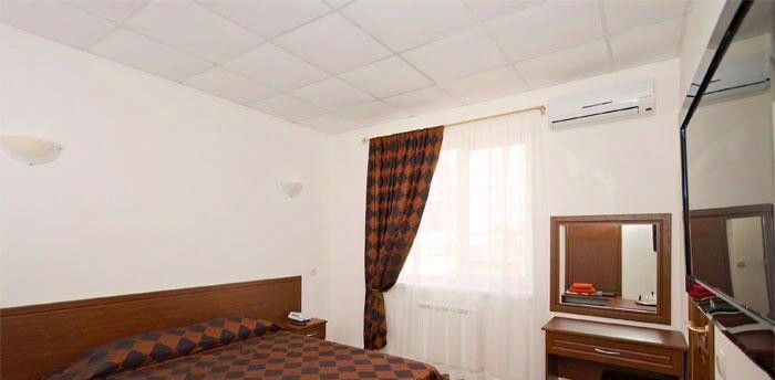 комната г Краснодар р-н Прикубанский ул Российская 61 фото 2