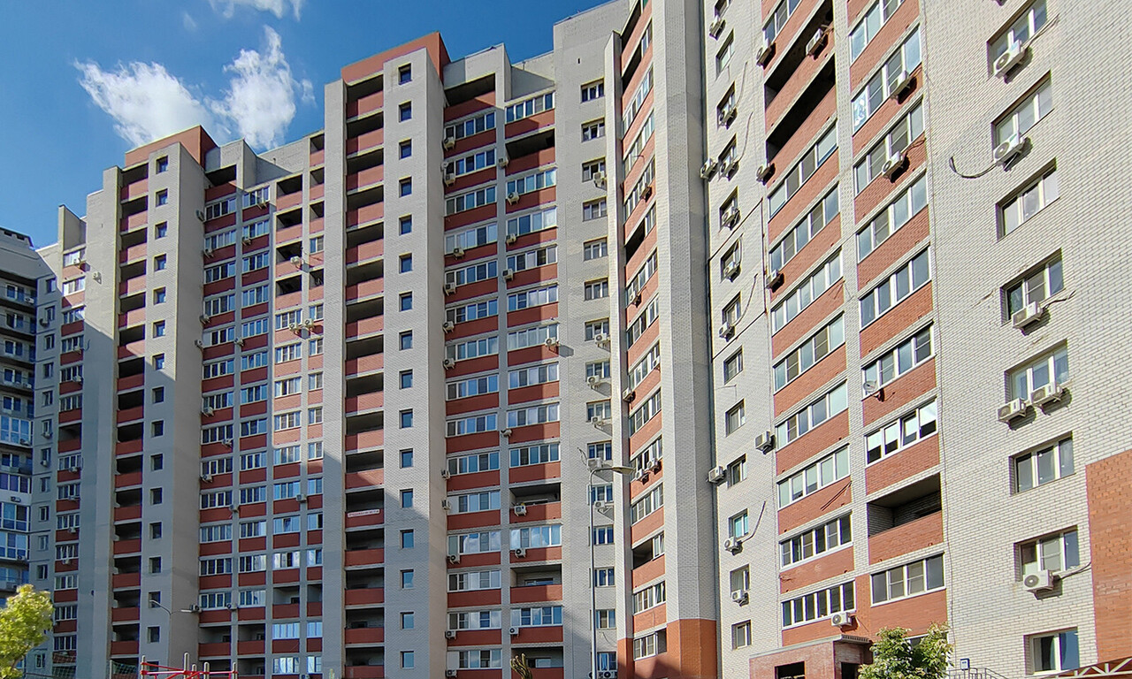 квартира г Волгоград р-н Дзержинский пр-кт Маршала Жукова 98б 122-й, 123-й м-н фото 1