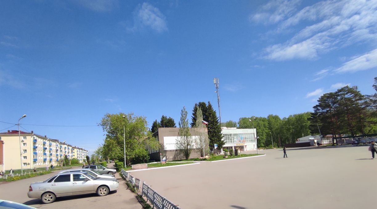 квартира г Омск мкр Крутая Горка р-н Октябрьский ул Российская 17 фото 10