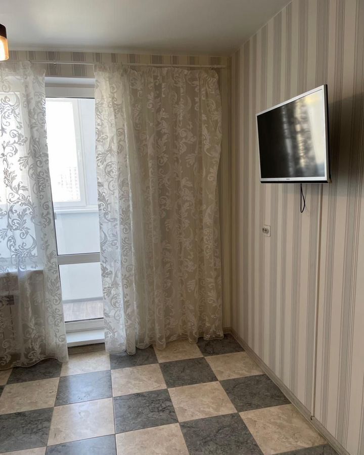 квартира г Омск р-н Кировский ул Крупской 13а фото 18