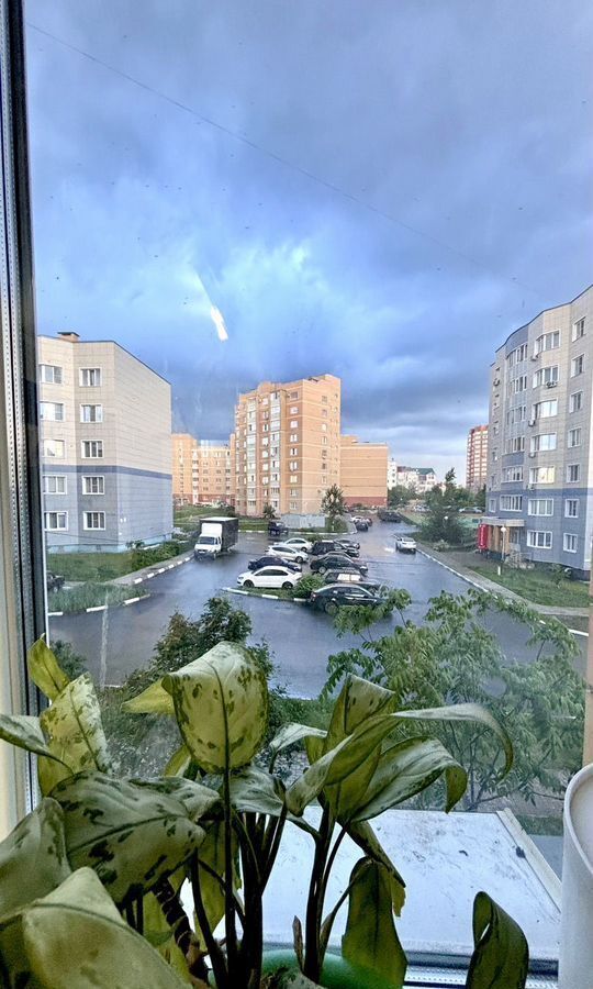 квартира г Старый Оскол мкр-н Дубрава, квартал 3, 35 фото 6
