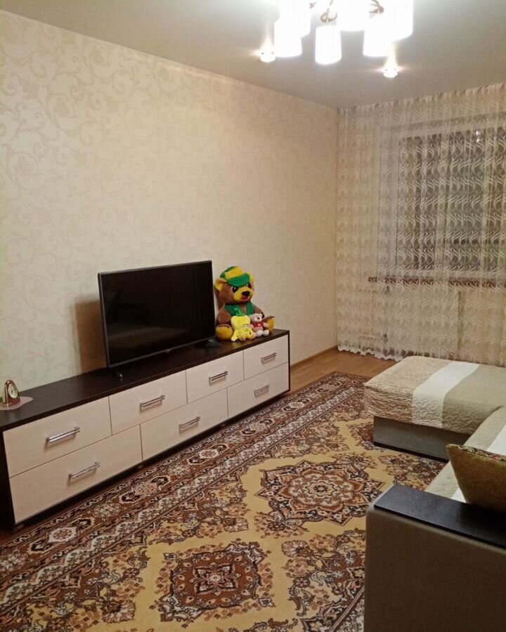 квартира г Тольятти р-н Автозаводский 19-й квартал б-р Татищева 13 фото 1