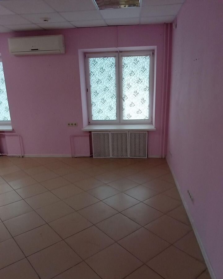 торговое помещение г Волгоград р-н Дзержинский пр-кт Маршала Жукова 112а фото 23