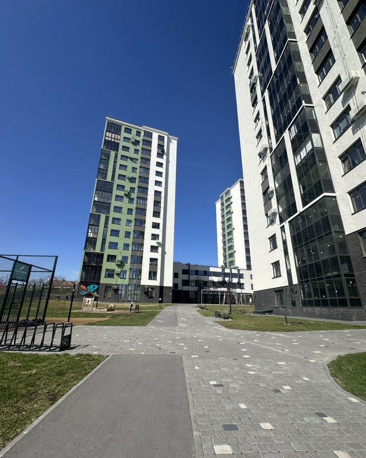 квартира г Кемерово р-н Заводский пр-кт Молодежный 19б Кемеровская обл. — Кузбасс фото 1