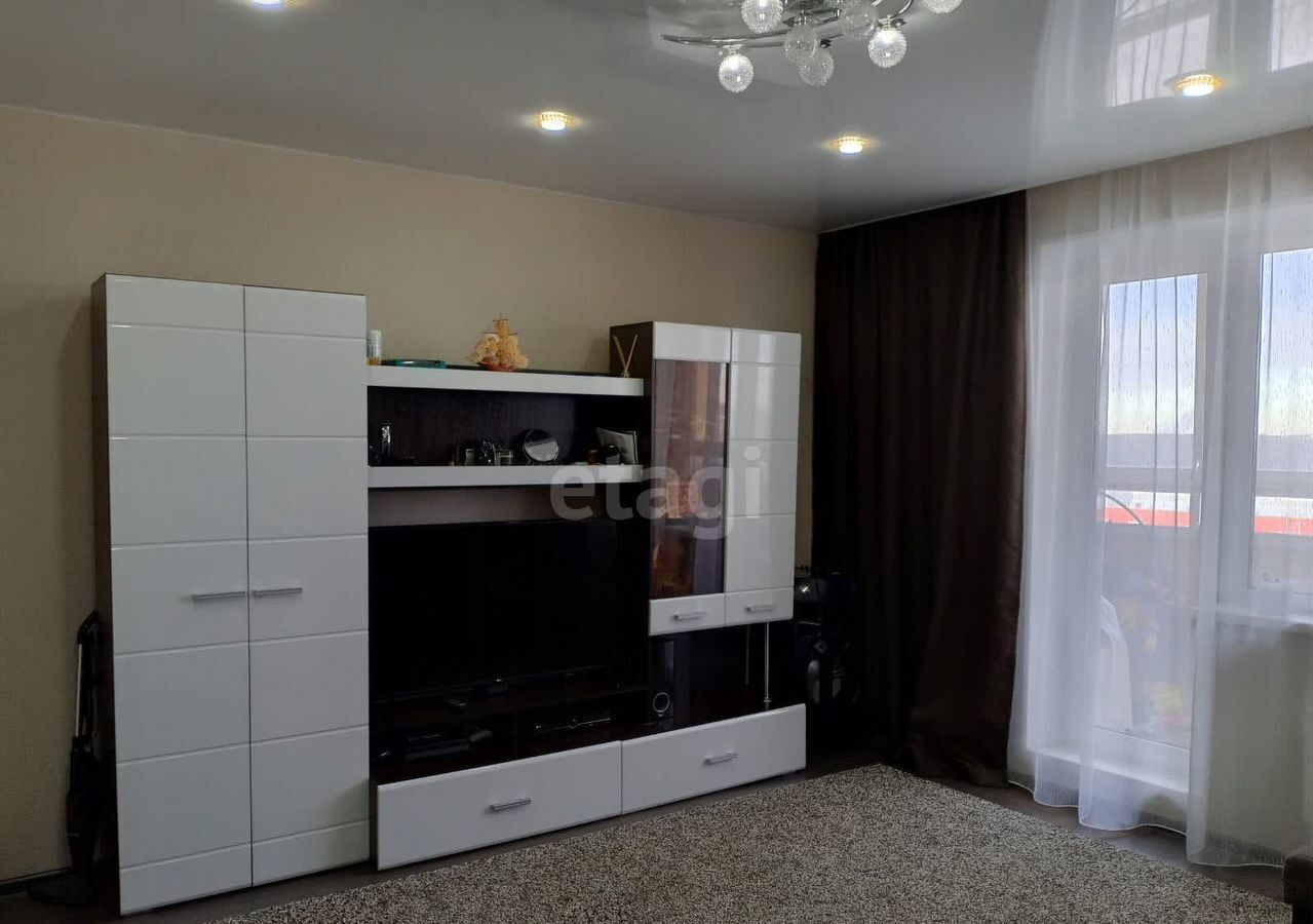 квартира г Каменск-Уральский Красногорский б-р Комсомольский 31 фото 1
