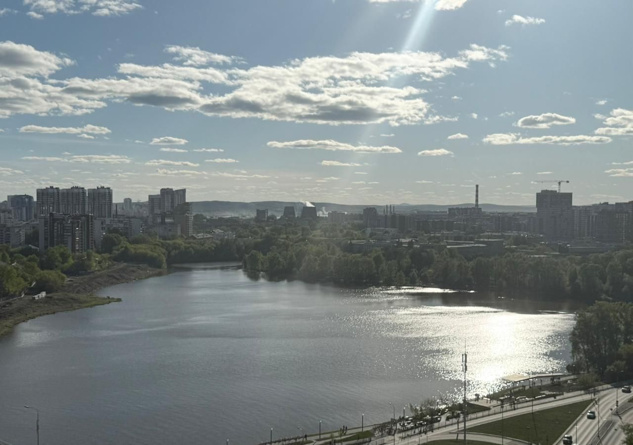 квартира г Екатеринбург р-н Железнодорожный Динамо наб Олимпийская 9/1 фото 3