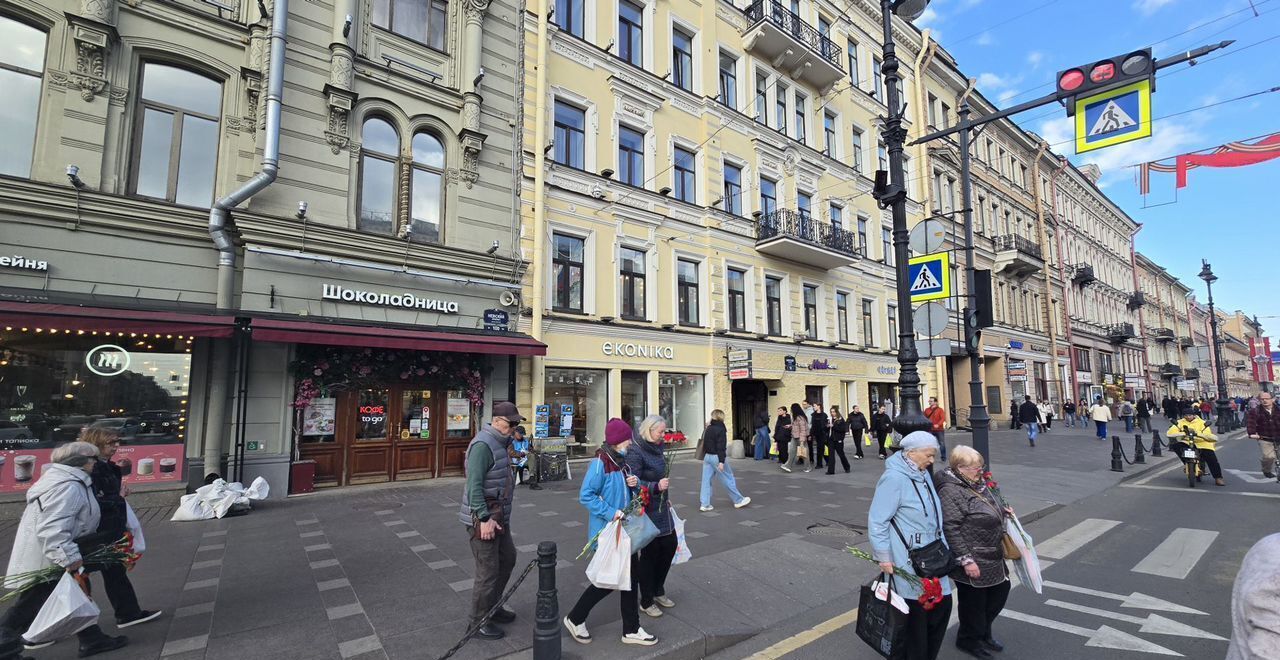 торговое помещение г Санкт-Петербург метро Маяковская пр-кт Невский 102 округ Литейный фото 4