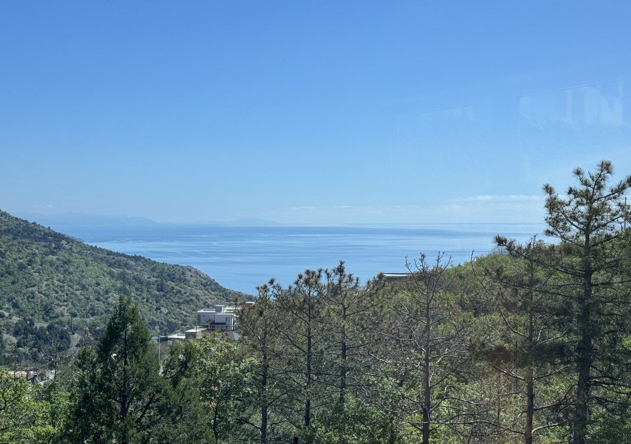 дом г Алушта п Семидворье р-н мкр Надежда 52 фото 8