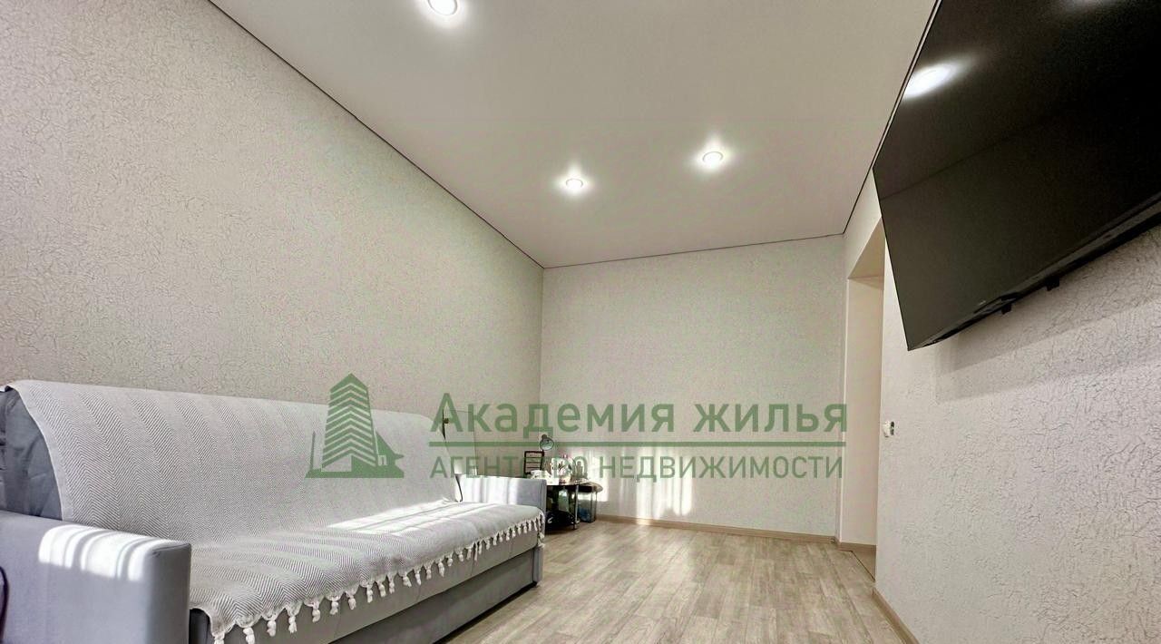 квартира г Саратов р-н Волжский ул Хрустальная 68б фото 4