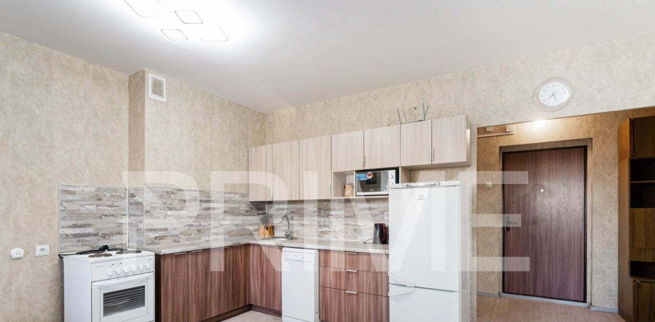 квартира г Омск р-н Кировский ул Леонида Маслова 1 фото 2