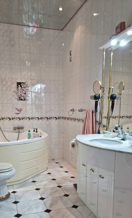 квартира г Омск р-н Центральный ул Учебная 90 фото 28