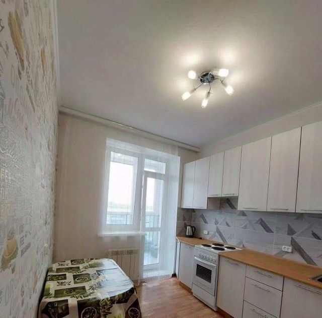 квартира г Омск р-н Ленинский ул Светловская 2 фото 9