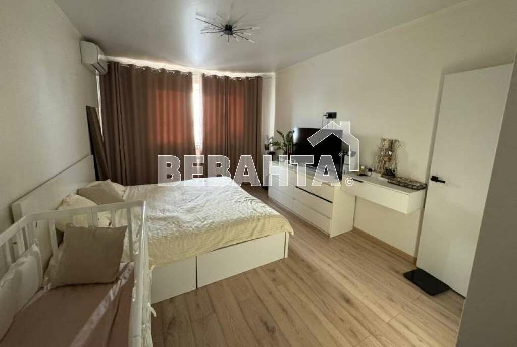 квартира г Тюмень ул Мельникайте 144а фото 3