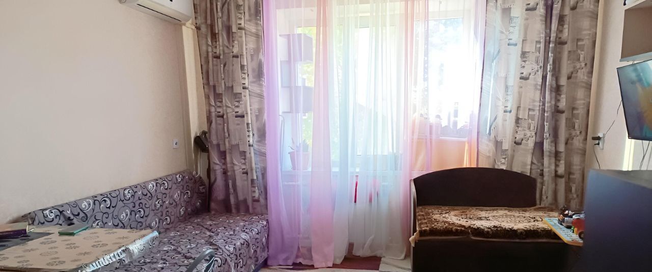 комната г Таганрог ул Комарова 4к/1 фото 1