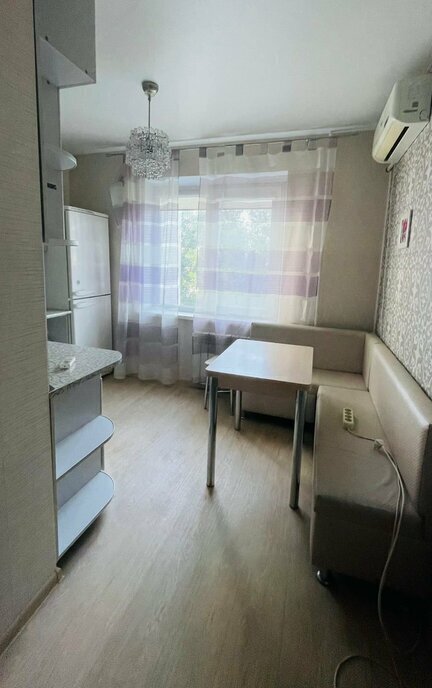 квартира г Волгоград ул им. Никитина 133 фото 7