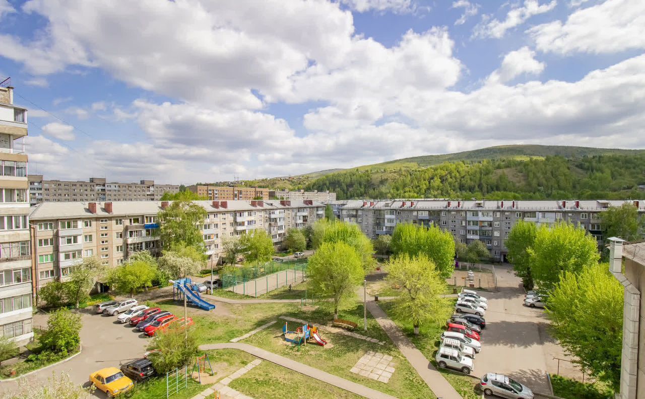 квартира г Красноярск р-н Свердловский ул 60 лет Октября 34 фото 15