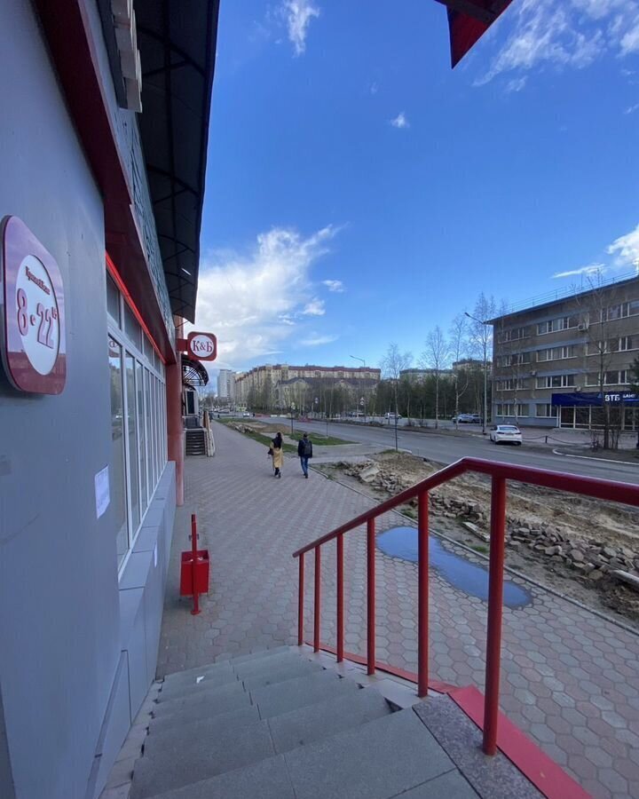 торговое помещение г Нижневартовск ул Мусы Джалиля 9 Тюменская обл. фото 1