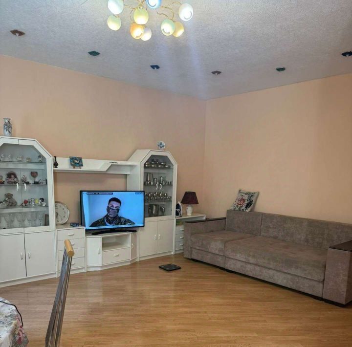 квартира г Волгоград р-н Центральный пр-кт им. В.И. Ленина 40 фото 1