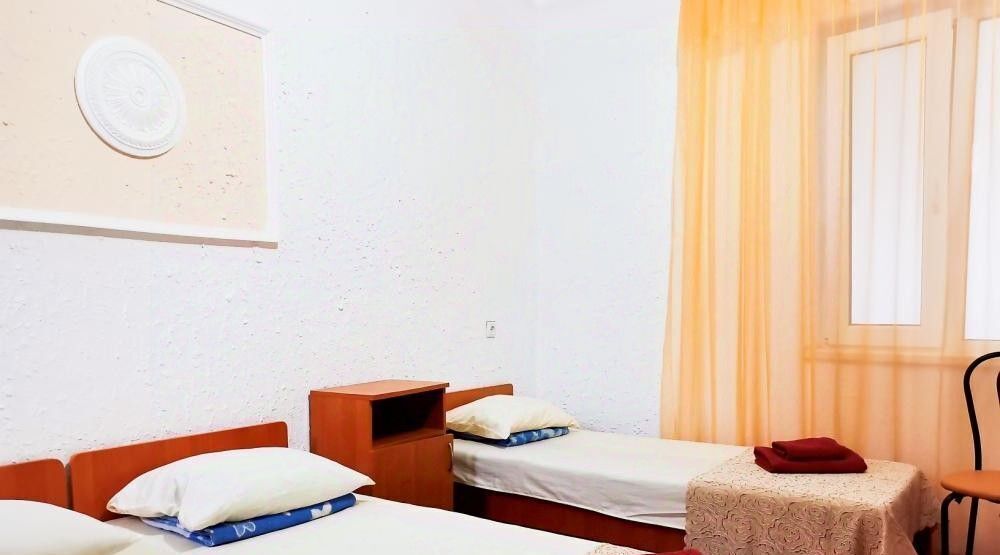 комната г Алушта с Рыбачье ул Космическая 3 фото 3