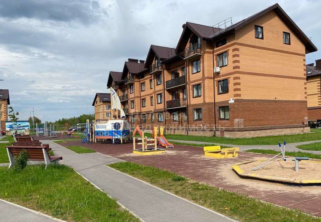 квартира г Великий Новгород Псковский ул Луговая 12к/6 фото 4