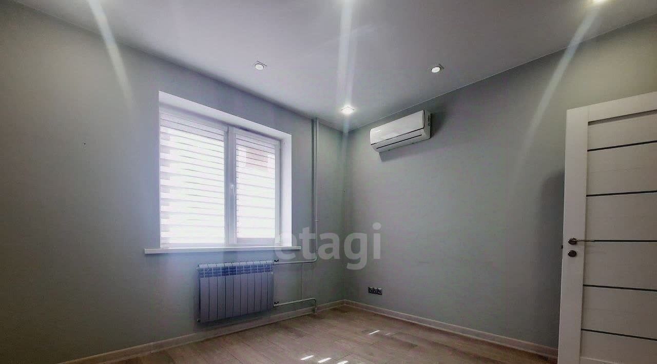 квартира г Тольятти р-н Автозаводский ул Революционная 51 фото 1