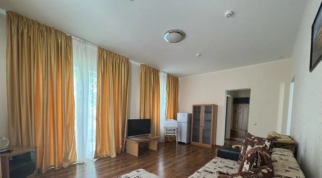 комната г Алушта ул Набережная 24г фото 1