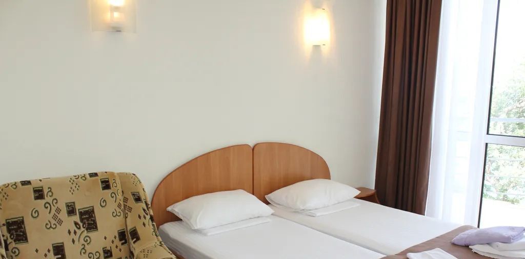 комната г Алушта ул Набережная 24г фото 4