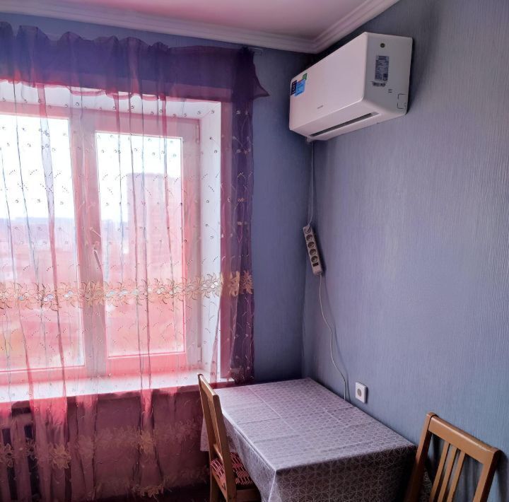 комната г Новороссийск р-н Южный ул Куникова 92 фото 2