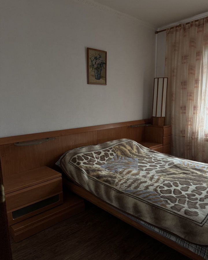 квартира г Волгоград р-н Дзержинский район Семь Ветров ул 8-й Воздушной Армии 38 фото 1