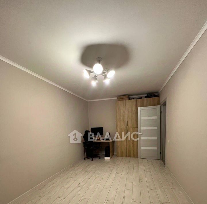 квартира г Белгород Западный ул 5 Августа 13в фото 3