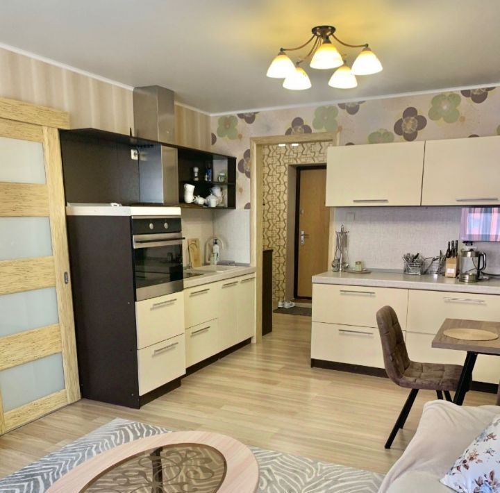 квартира р-н Нижнекамский г Нижнекамск ул Чишмале 3 фото 1